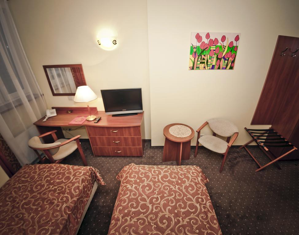 Hotel Wityng Ślesin Zimmer foto