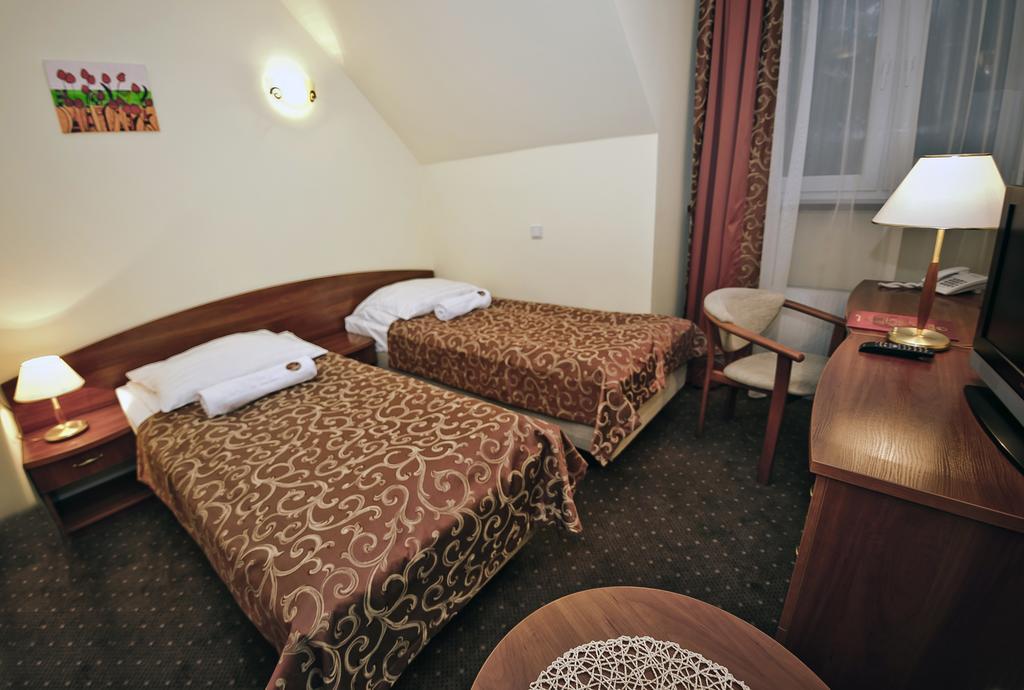 Hotel Wityng Ślesin Zimmer foto